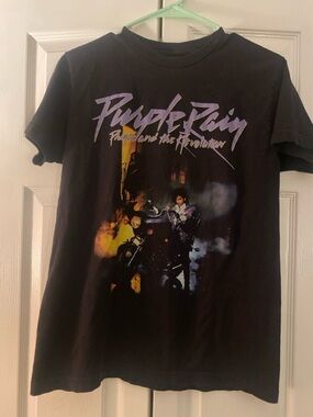 💜Prince Purple Rain - short sleeve size medium 💜